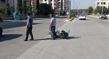 Motosiklet ile minibüs çarpıştı: 1 ağır yaralı