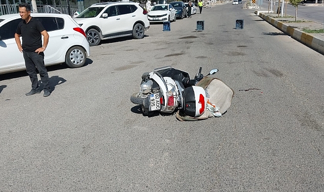 Otomobil ile motosiklet çarpıştı: 1 yaralı