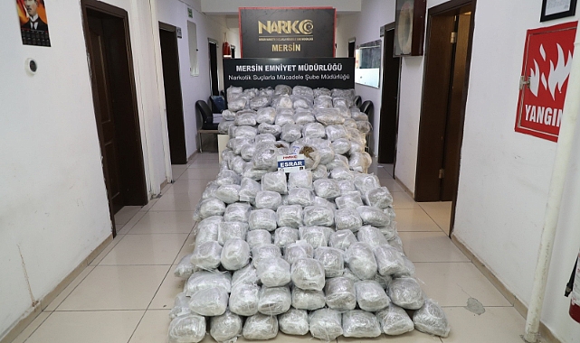 Saman balyalarının arasından uyuşturucu çıktı