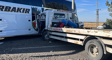 Şanlıurfa karayolunda kaza: Yaralılar var