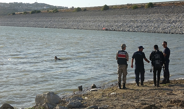 Serinlemek için girdikleri baraj kendilerine mezar oldu