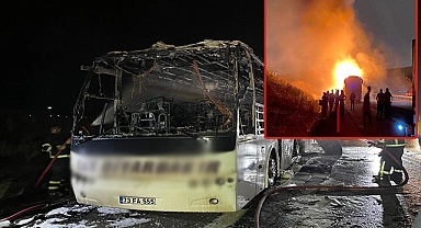 Seyir halindeki yolcu otobüsü yandı