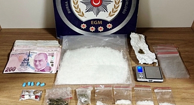 Yerlikaya: “16 ilde düzenlenen uyuşturucu operasyonlarında 99 zehir taciri yakalandı”