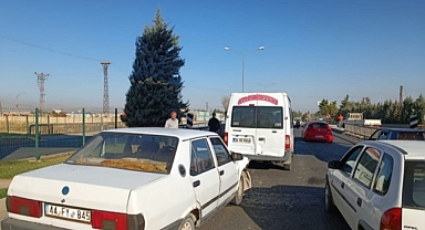 Zincirleme trafik kazası: Yaralılar var