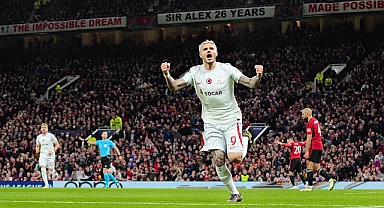 Aslanın, Manchester United zaferi İngiliz basınında