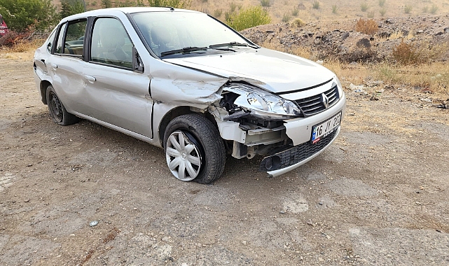 Bariyere çarpan otomobilde bulunan 4 kişi yaralandı