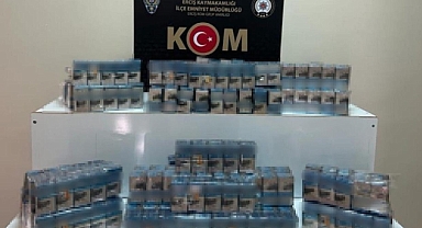 Binlerce cinsel içerikli kaçak malzeme ele geçirildi