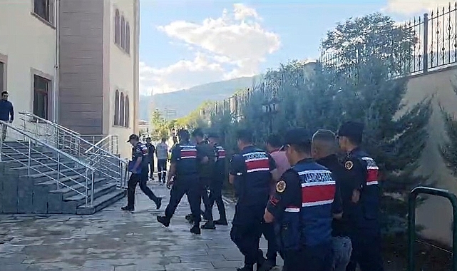Çalıştıkları iş yerini soyan 5 kişi tutuklandı