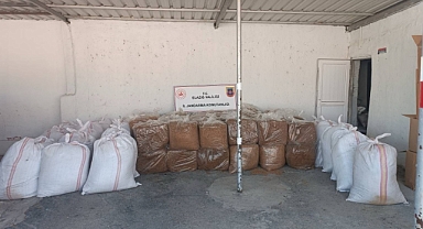 Elazığ’da tonlarca kaçak tütün ele geçirildi