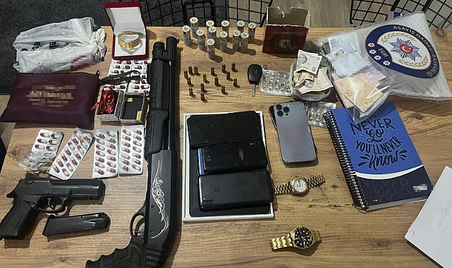 Fuhuş çetesi çökertildi: 2'si kadın 13 kişi gözaltına alındı