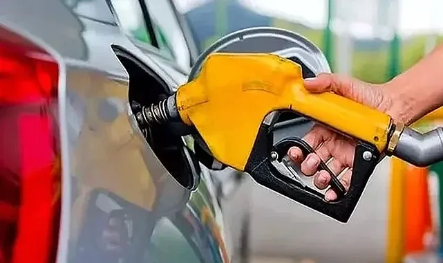 Gece yarısı benzine büyük zam..