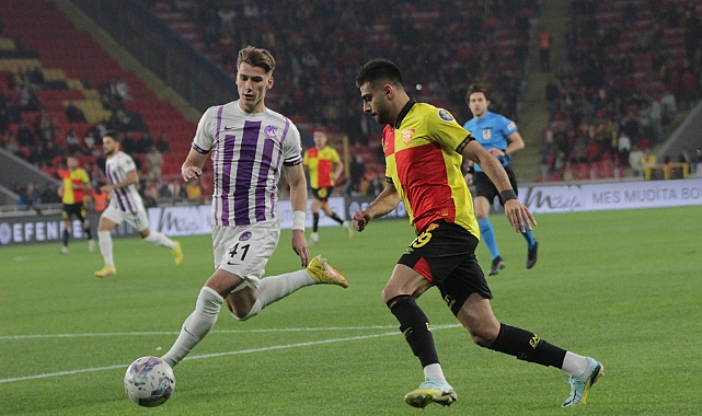 Göztepeli Yunus Emre, asistleriyle ligin zirvesinde