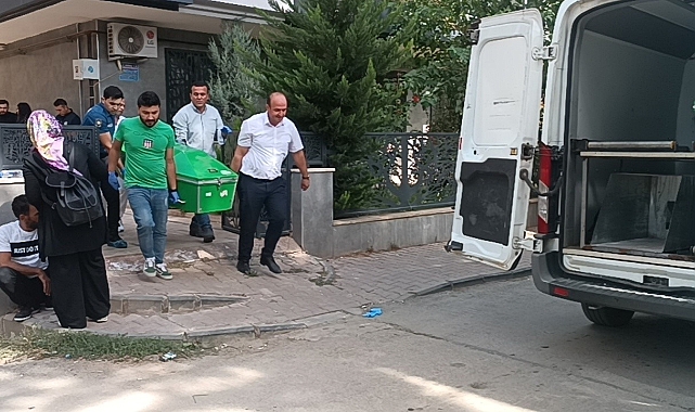 Kız arkadaşının evini basan şahıs dehşet saçtı: Ölü ve yaralılar var