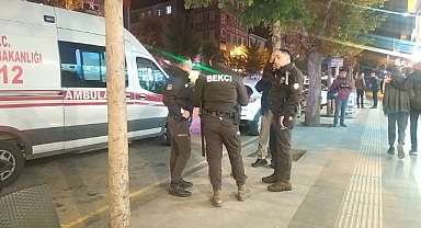 Kızlar arasında bıçaklı kavga