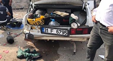 Lastiği patlayan otomobil duvara çarptı: 1 ölü