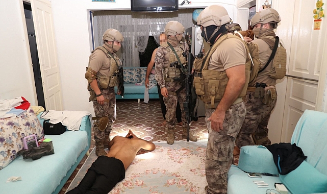 Mersin'de uyuşturucu satıcılarına operasyon!