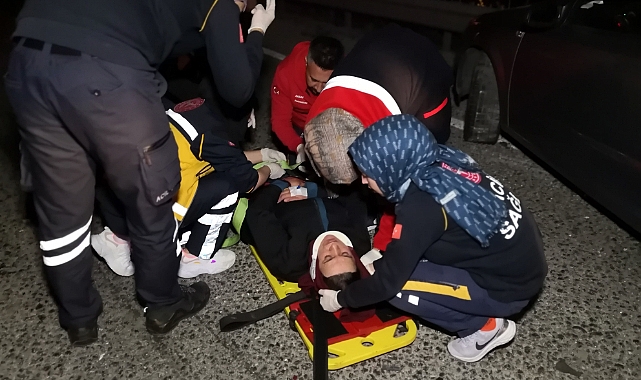 Minibüs otomobile arkadan çarptı: 5 yaralı