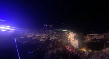 Otomobil şarampole uçtu: Ölü ve yaralı var