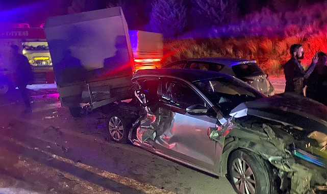 Otoyolda zincirleme trafik kazası: Çok sayıda yaralı
