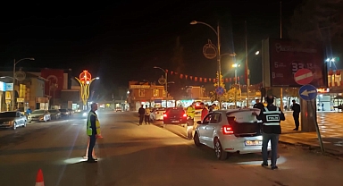 Şanlıurfa'da 'Şok uygulamaları': Çok sayıda şahıs ve araca işlem yapıldı