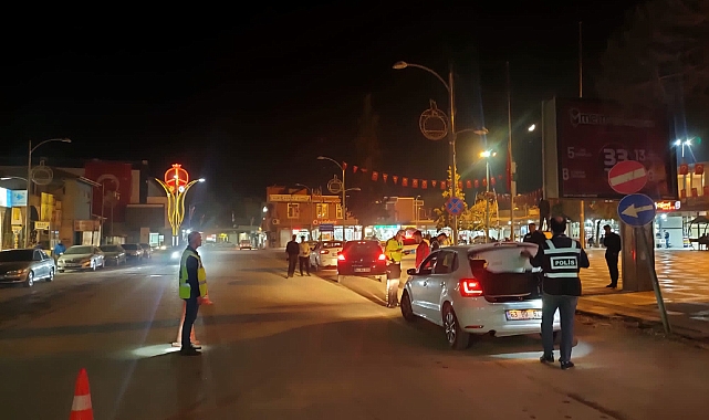 Şanlıurfa'da 'Şok uygulamaları': Çok sayıda şahıs ve araca işlem yapıldı