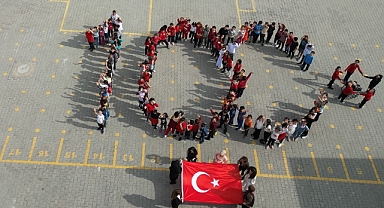 Şanlıurfa’daki Yeni Zelanda okulunda cumhuriyet coşkusu