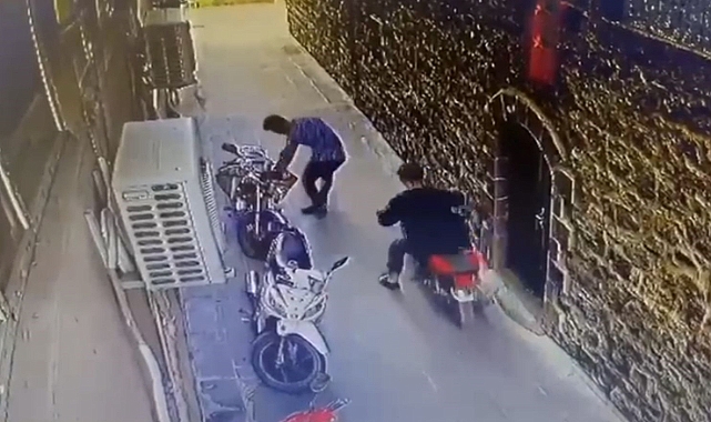 Siverek'te taziyeye gitti, motorunda bıraktığı paraları çalındı