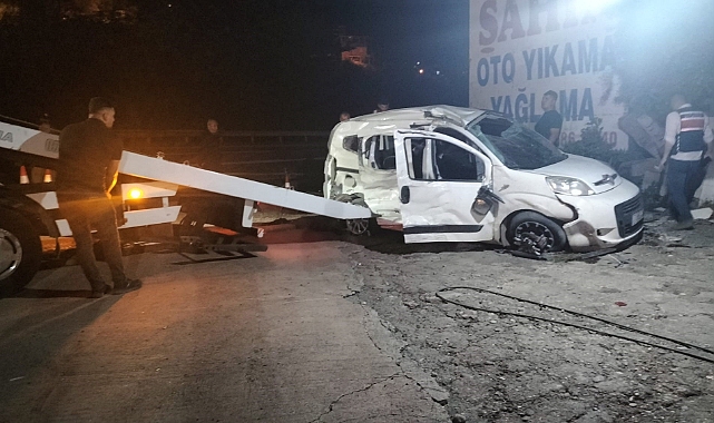 Tır düğün konvoyundaki araca çarptı: Ölü ve yaralılar var