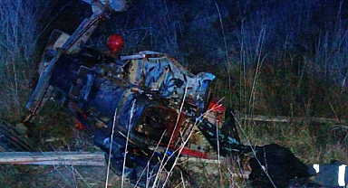 Tır park halindeki traktörü biçti: 2 ölü, 1 yaralı