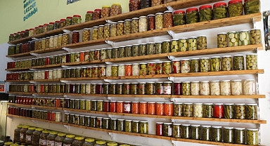 Uzmanlar uyardı, turşunun evde yapılanı makbul