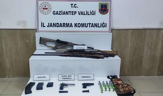 4 tüfek ile çok sayıda fişek ele geçirildi
