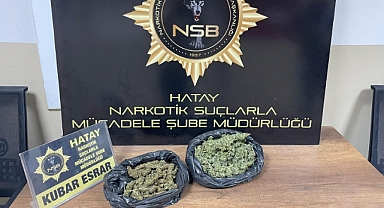 Bir araçta yapılan aramada 335 gram esrar ele geçirildi