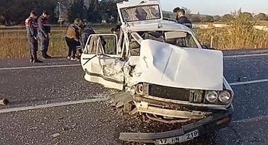 Çanakkale'de trafik kazası: 3 ağır yaralı