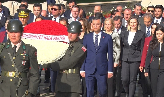 CHP Genel Başkanı Özgür Özel, Anıtkabir’i ziyaret etti