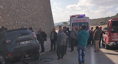 Cip ile tır kafa kafaya çarpıştı: 1 ölü