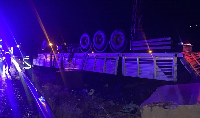 Elazığ’da tır ters döndü: 1 ölü