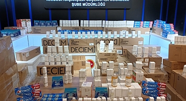Ele geçirilen 4 milyon liralık kaçak kozmetik ürünler emniyette sergilendi