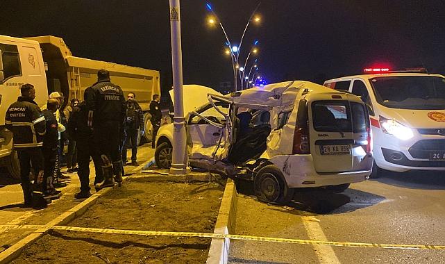 Erzincan'da trafik kazası: 2 ölü 4 yaralı