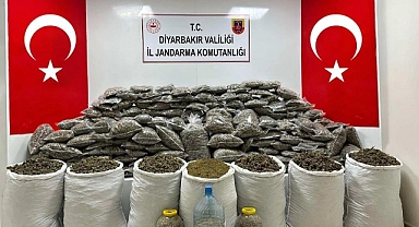 EYP ve teröristlere ait yaşam malzemeleri ele geçirildi