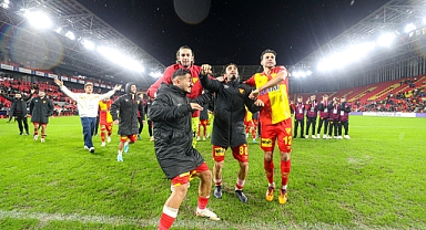 Göztepe’de Stoilov, ilk galibiyetini aldı