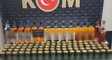Gümrük kaçağı ürün satışı yapan 8 kişi gözaltına alındı