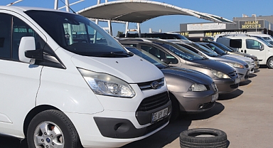 İkinci el araç piyasası düştü, ekspertizler sinek avlıyor