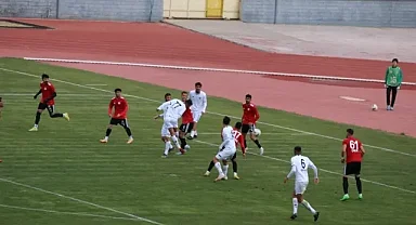 Karaköprü Belediyespor 3 puanı 3 golle aldı