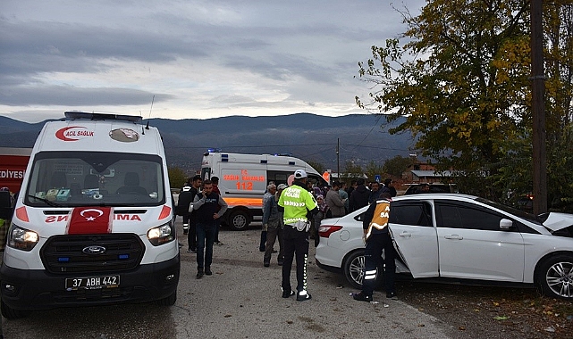 Otomobil ile cip çarpıştı: 2'si çocuk 6 yaralı