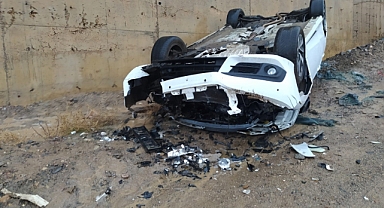 Otomobil şarampole yuvarlandı: 2 yaralı