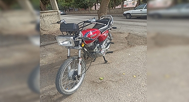 Park halindeki motosiklet çalındı