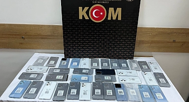 Piyasa değeri 450 bin TL olan gümrük kaçağı cep telefonu ele geçirildi