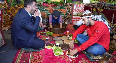 Şanlıurfa Kültür Buluşmaları’nda baharat kolye yoğun ilgi gördü