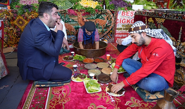 Şanlıurfa Kültür Buluşmaları’nda baharat kolye yoğun ilgi gördü