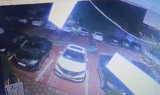 Siverek'te sitenin otoparkında bisiklet çalındı! O anlar kamerada